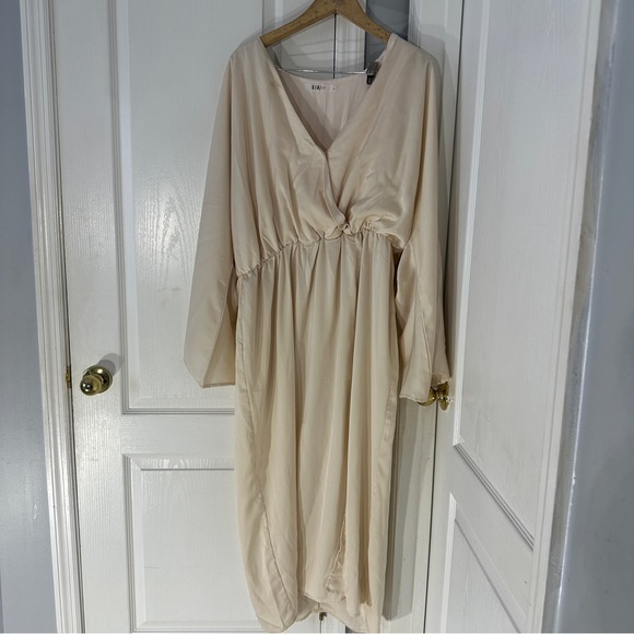 GIA/IRL Alayiah Midi Dress - Picture 2 of 8